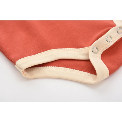 Baby bodysuits with coloured border – soft onesies with contrast trim for infants